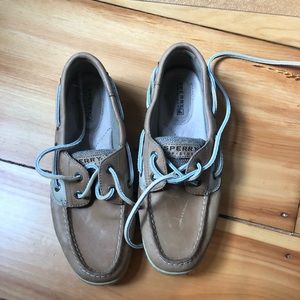 Sperry boat shoes size 7
